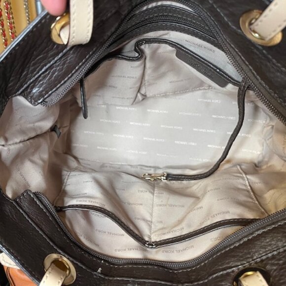 MICHAEL KORS, PEBBLED LEATHER HOBO BAG - Picture 6 of 8